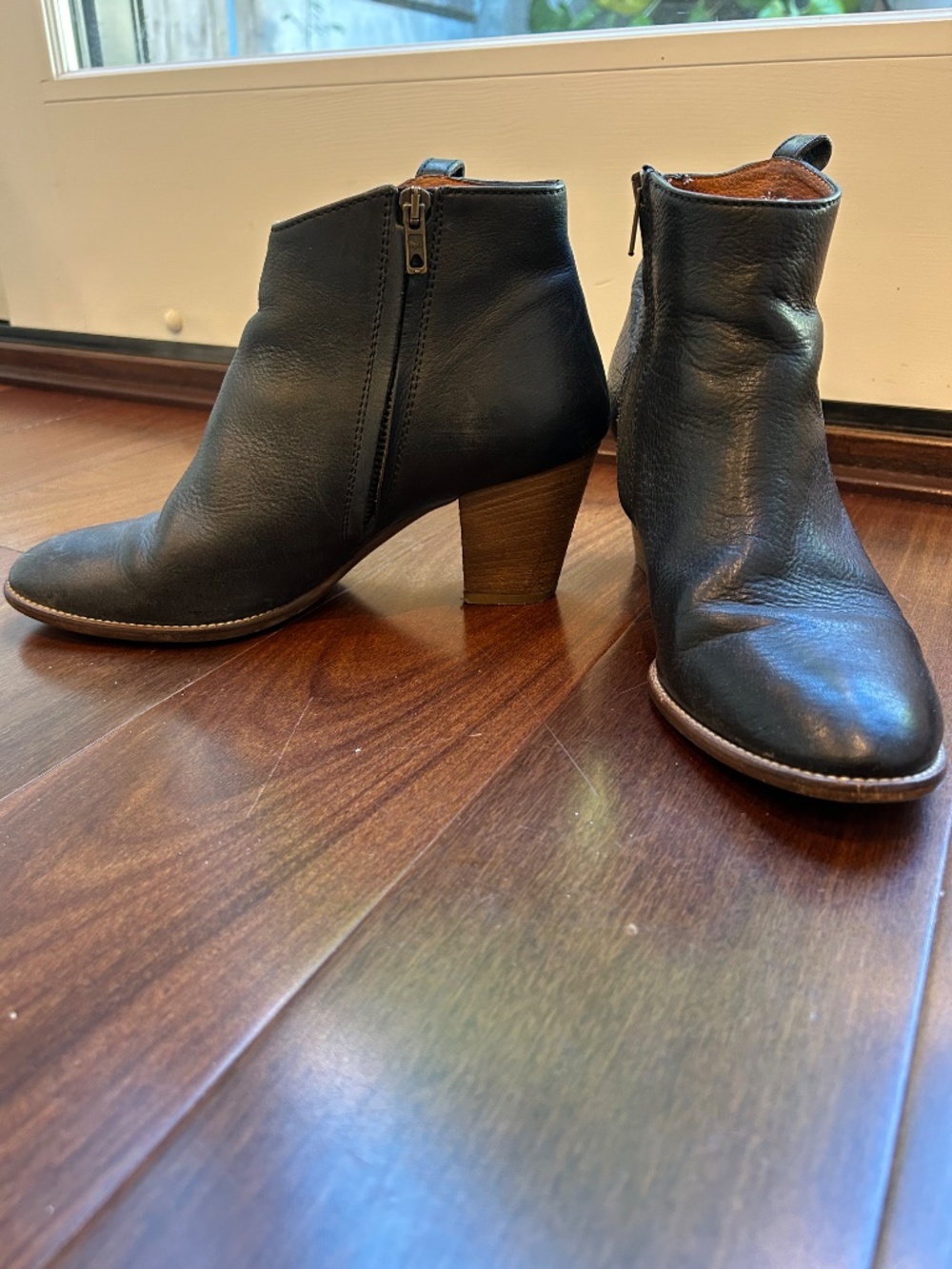Black leather Madewell ankle boots booties size 8.5